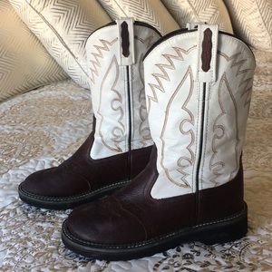Old West Cowgirl Boots. SZ 4 kids